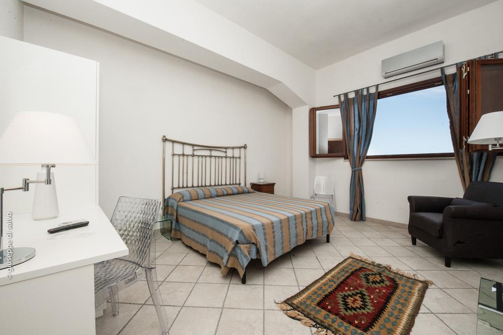 Casale Belvedere Vista Mare Valderice Room photo